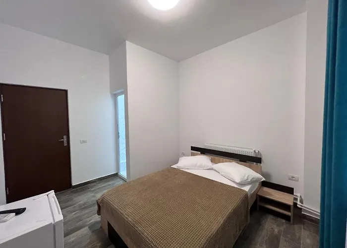 Amy Asterias 홈스테이