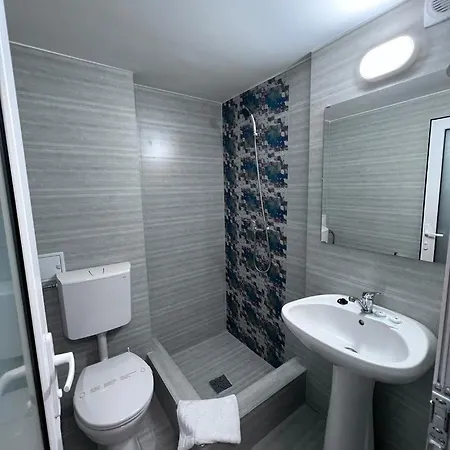 Amy Asterias Kwatera prywatna